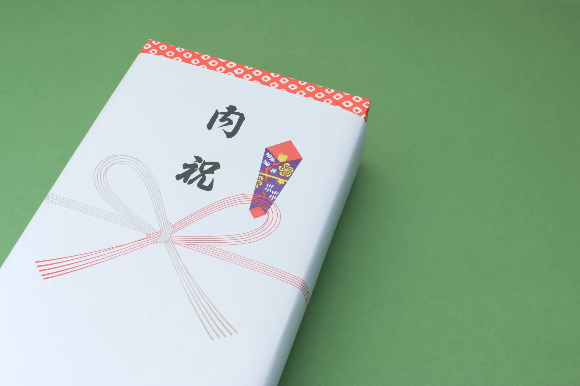 感謝の気持ちが伝わる!両親への内祝い・お返しの品選びと相場